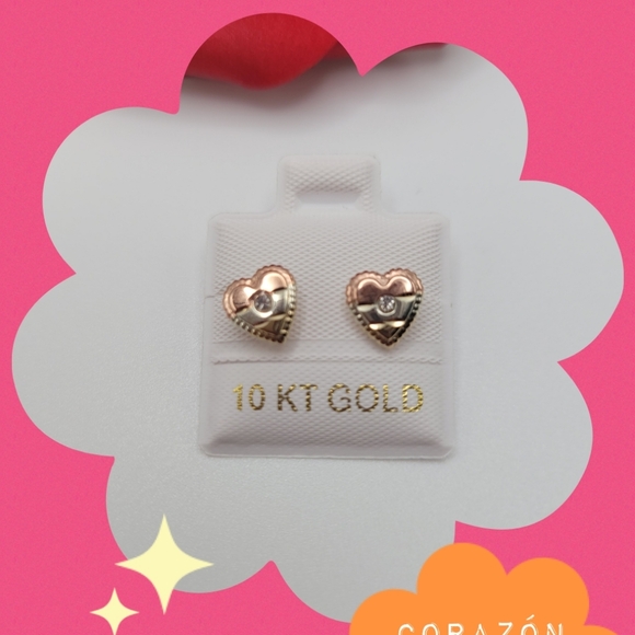 10 KT Gold Heart Earrings